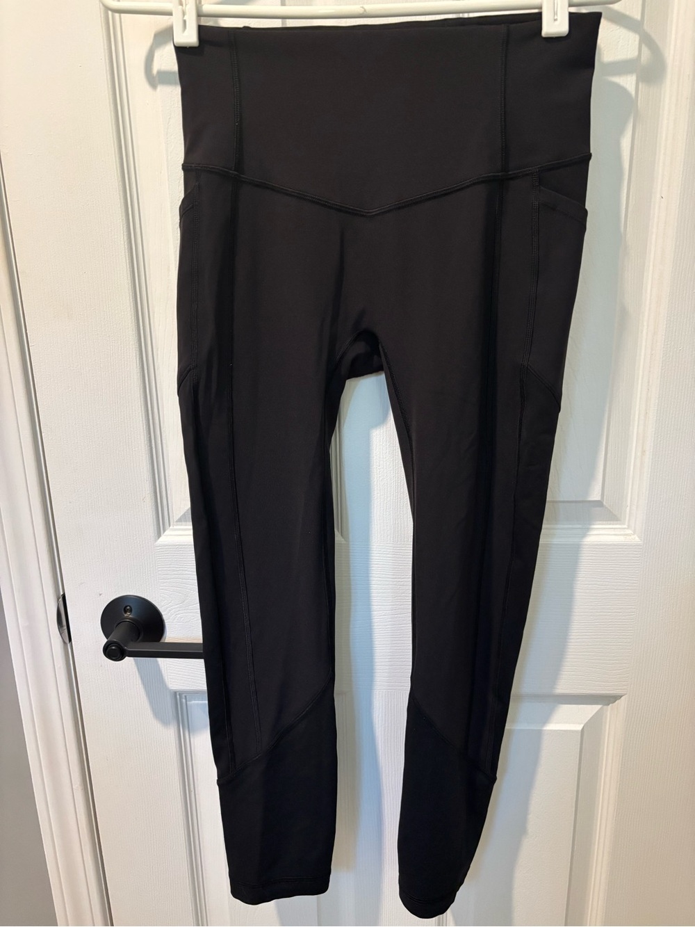Lululemon All The Right Places Crop II 23” Size 6 Black Tight Leggings - Picture 8 of 11